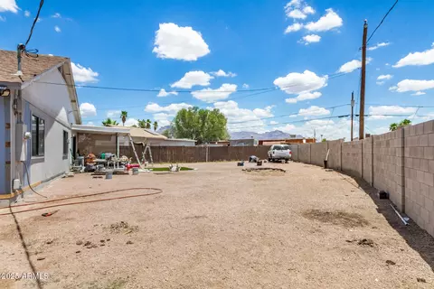 Exterior - 1391 E 25th Ave, Apache Junction, AZ 85119 photo 7 of 8