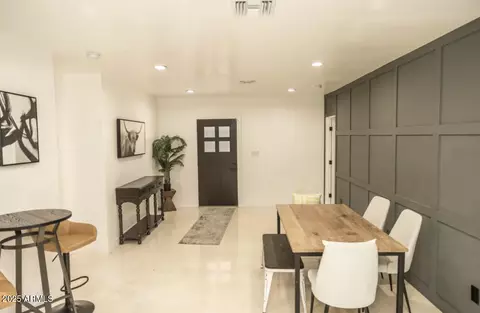 Entry Way - 2113 E Harvard St, Phoenix, AZ 85006 photo 1 of 1