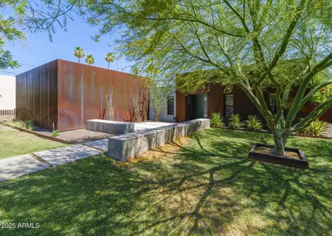 513 E Rose Ln, Phoenix, AZ 85012