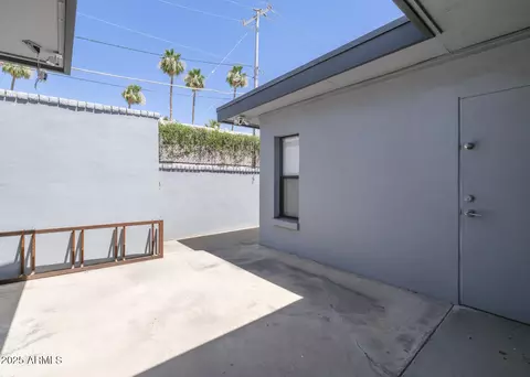 Exterior - 513 E Rose Ln, Phoenix, AZ 85012 photo 11 of 16