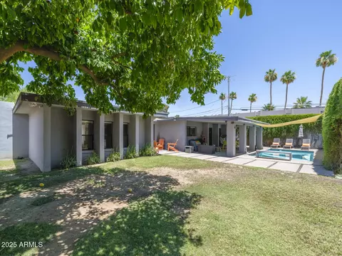 Exterior - 513 E Rose Ln, Phoenix, AZ 85012 photo 7 of 16