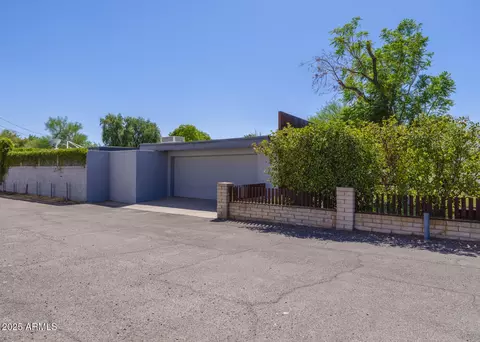 Exterior - 513 E Rose Ln, Phoenix, AZ 85012 photo 13 of 16