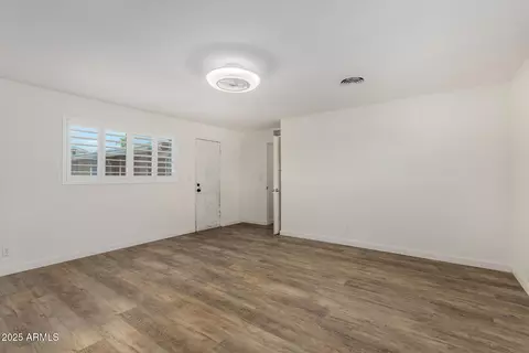 Living - 706 N Thunderbird Dr, Apache Junction, AZ 85120 photo 5 of 5