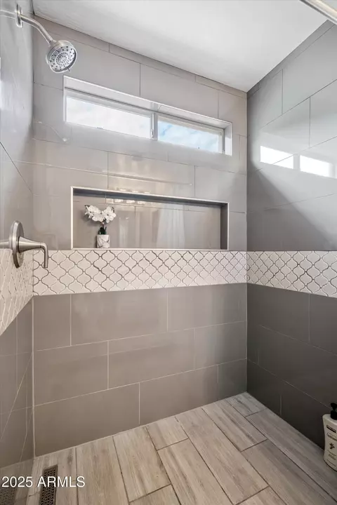 Bath - 6701 E Riverdale St, Mesa, AZ 85215 photo 2 of 3