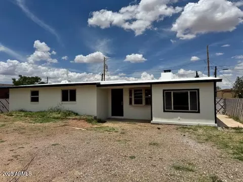 365 Steffen St, Sierra Vista, AZ 85635