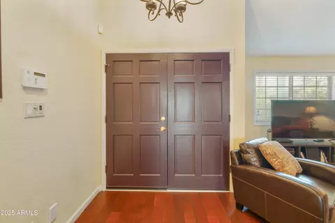 Entry Way - 4637 E Beverly Ln, Phoenix, AZ 85032 photo 2 of 4