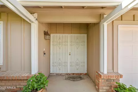 Exterior - 4637 E Beverly Ln, Phoenix, AZ 85032 photo 2 of 15