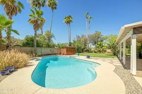 Exterior - 4637 E Beverly Ln, Phoenix, AZ 85032 photo 9 of 15