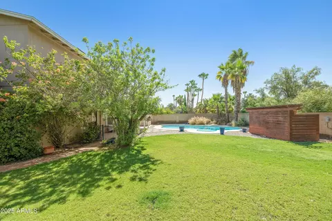 Exterior - 4637 E Beverly Ln, Phoenix, AZ 85032 photo 12 of 15