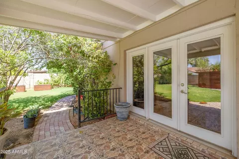 Exterior - 4637 E Beverly Ln, Phoenix, AZ 85032 photo 4 of 15