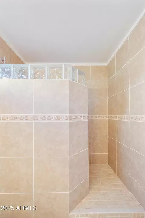Bath - 4637 E Beverly Ln, Phoenix, AZ 85032 photo 4 of 7
