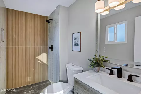 Bath - 3902 E Joan De Arc Ave, Phoenix, AZ 85032 photo 1 of 2