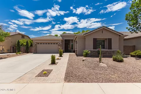 44561 W Garden Ln, Maricopa, AZ 85139