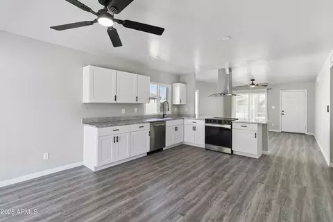 Kitchen - 2726 E Dahlia Dr, Phoenix, AZ 85032 photo 3 of 4