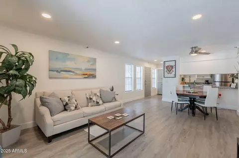8020 E Thomas Rd #116, Scottsdale, AZ 85251