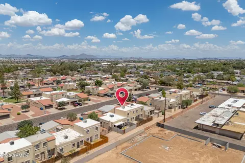 View/Area - 421 E Hidalgo Ave, Phoenix, AZ 85040 photo 1 of 4