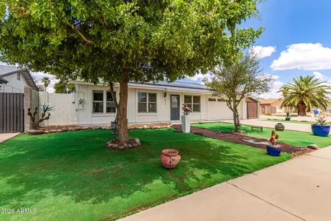 2908 E Michelle Dr, Phoenix, AZ 85032 photo 3