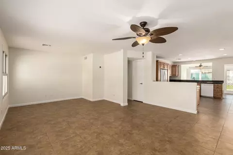 2908 E Michelle Dr, Phoenix, AZ 85032 photo 9