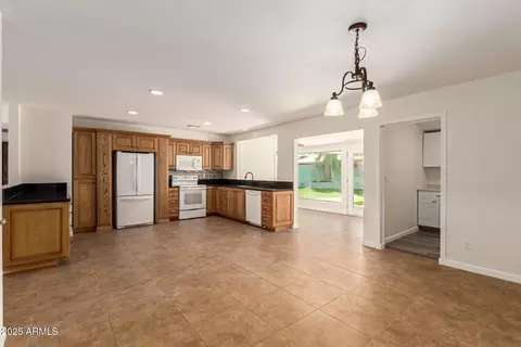 2908 E Michelle Dr, Phoenix, AZ 85032 photo 10