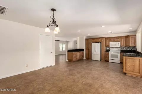 2908 E Michelle Dr, Phoenix, AZ 85032 photo 11
