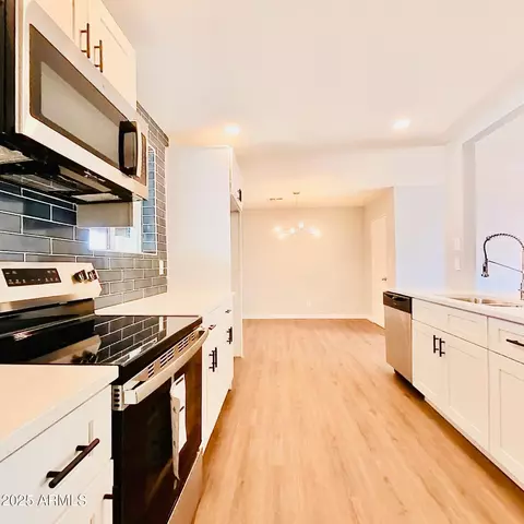 Kitchen - 4612 N 50th Dr, Phoenix, AZ 85031 photo 1 of 5