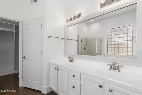Bath - 1744 S Colonial Dr, Gilbert, AZ 85295 photo 1 of 3