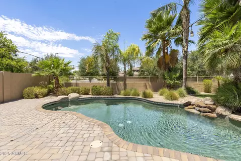 Exterior - 1744 S Colonial Dr, Gilbert, AZ 85295 photo 3 of 7