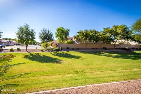 Exterior - 1744 S Colonial Dr, Gilbert, AZ 85295 photo 7 of 7