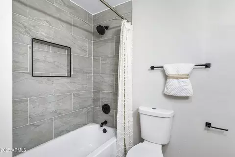 Bath - 113 E Fairmont Dr, Tempe, AZ 85282 photo 6 of 6