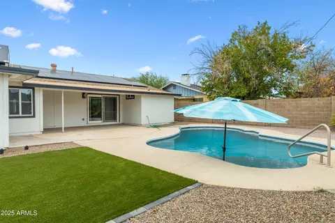 Exterior - 113 E Fairmont Dr, Tempe, AZ 85282 photo 6 of 8