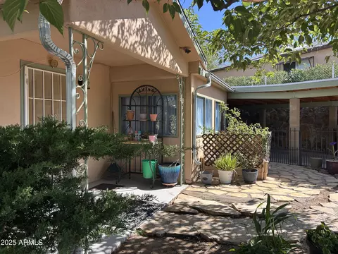 937 N Haskins Ter, Globe, AZ 85501