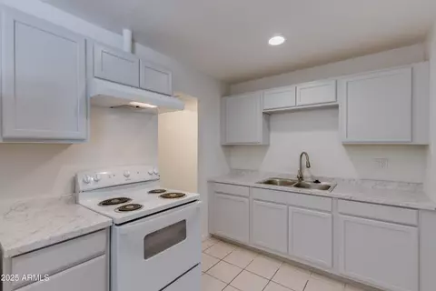 1735 W Cinnabar Ave, Phoenix, AZ 85021 photo 12