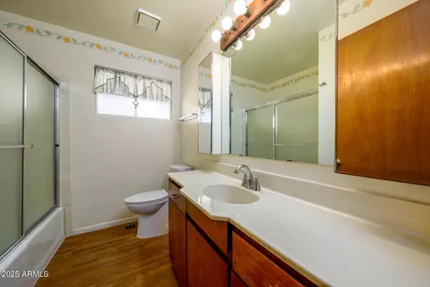 Bath - 1809 W State Ave, Phoenix, AZ 85021 photo 2 of 2