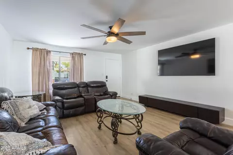 Living - 3908 E Marilyn Rd, Phoenix, AZ 85032 photo 1 of 2