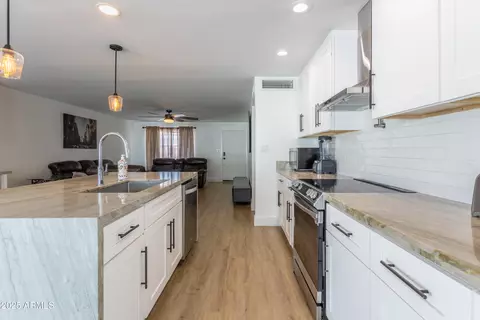 Kitchen - 3908 E Marilyn Rd, Phoenix, AZ 85032 photo 1 of 2