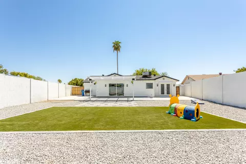 Exterior - 3908 E Marilyn Rd, Phoenix, AZ 85032 photo 6 of 10