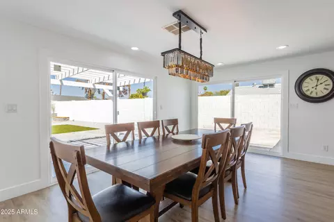 Dining - 3908 E Marilyn Rd, Phoenix, AZ 85032 photo 4 of 4