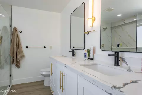 Bath - 3908 E Marilyn Rd, Phoenix, AZ 85032 photo 6 of 6