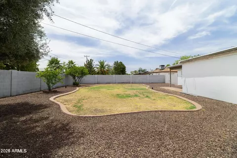 Exterior - 2001 W Marshall Ave, Phoenix, AZ 85015 photo 3 of 4