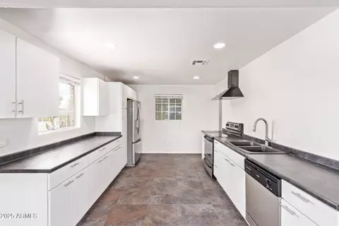 Kitchen - 2001 W Marshall Ave, Phoenix, AZ 85015 photo 1 of 3
