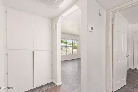 Entry Way - 2001 W Marshall Ave, Phoenix, AZ 85015 photo 1 of 1