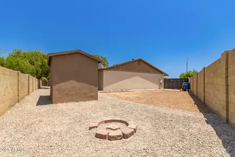 Exterior - 4311 N 80th Ln, Phoenix, AZ 85033 photo 3 of 6