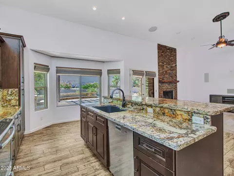 Kitchen - 1331 E Ludlow Dr, Phoenix, AZ 85022 photo 3 of 5