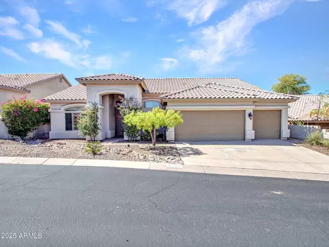 Exterior - 1331 E Ludlow Dr, Phoenix, AZ 85022 photo 2 of 10