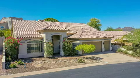 Exterior - 1331 E Ludlow Dr, Phoenix, AZ 85022 photo 9 of 10