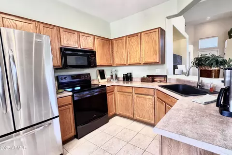 Kitchen - 9325 E Lompoc Ave, Mesa, AZ 85209 photo 2 of 6