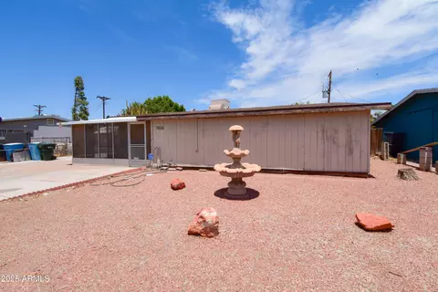 7824 W Mitchell Dr, Phoenix, AZ 85033