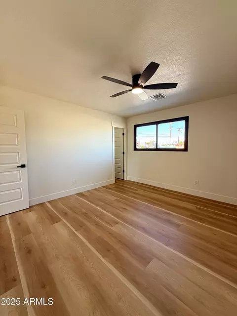 Bedroom - 4046 N 75th Dr, Phoenix, AZ 85033 photo 5 of 5