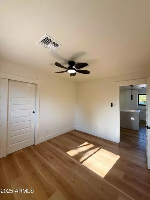 Bedroom - 4046 N 75th Dr, Phoenix, AZ 85033 photo 2 of 5