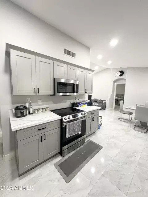 Kitchen - 2337 E Pinto Dr, Gilbert, AZ 85296 photo 1 of 3